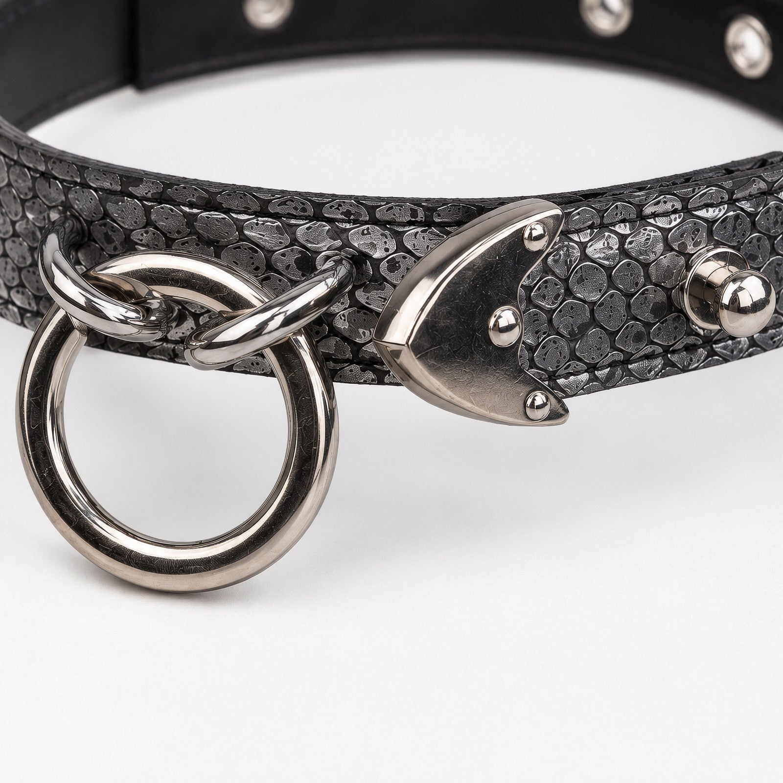 Black Snake-Scale Choker