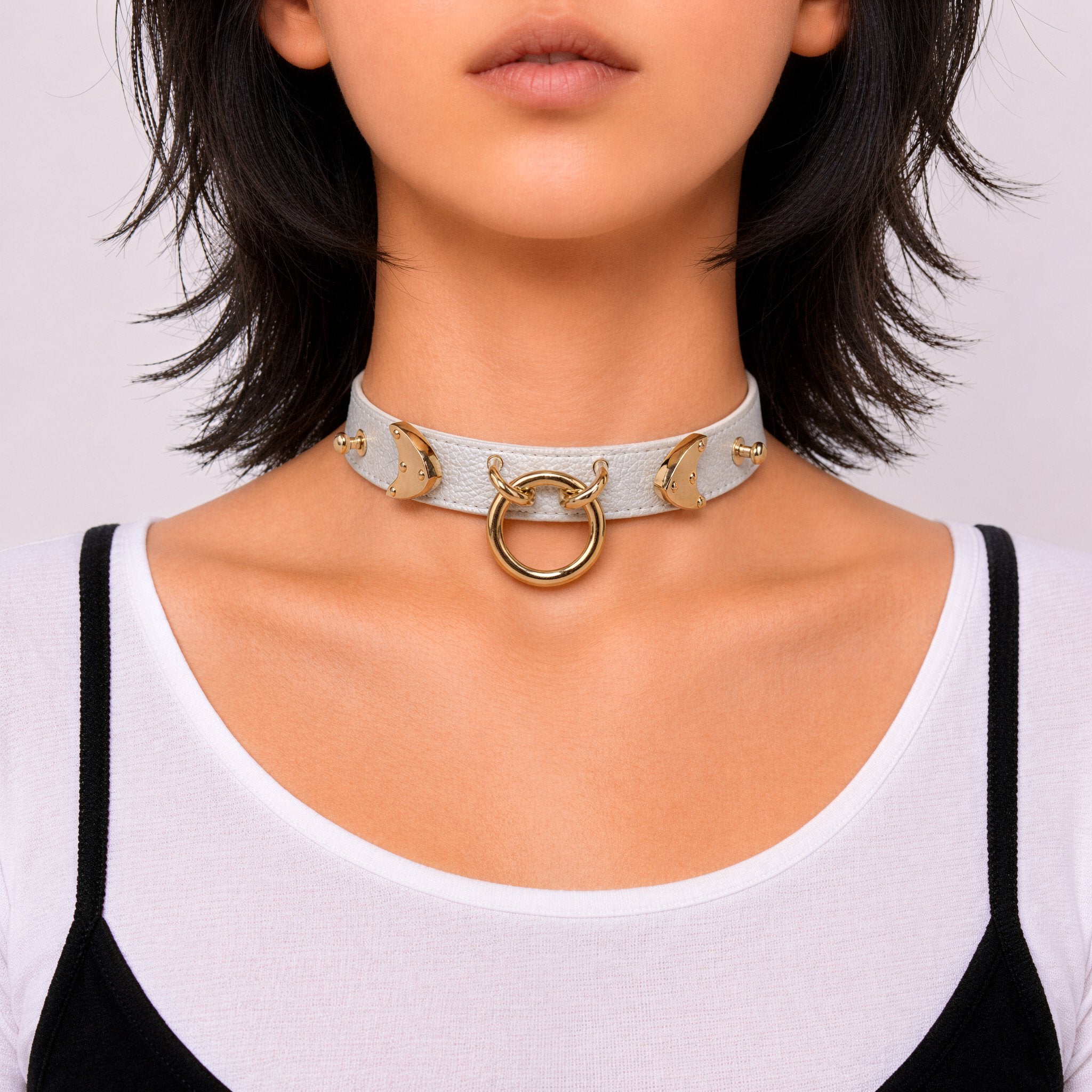 White Snake Texture O-Ring Choker